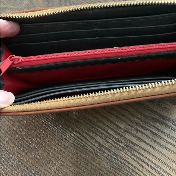 Dooney & Bourke Leather Taupe with Brown Trim Zip Around Wallet - Picture 5 of 7